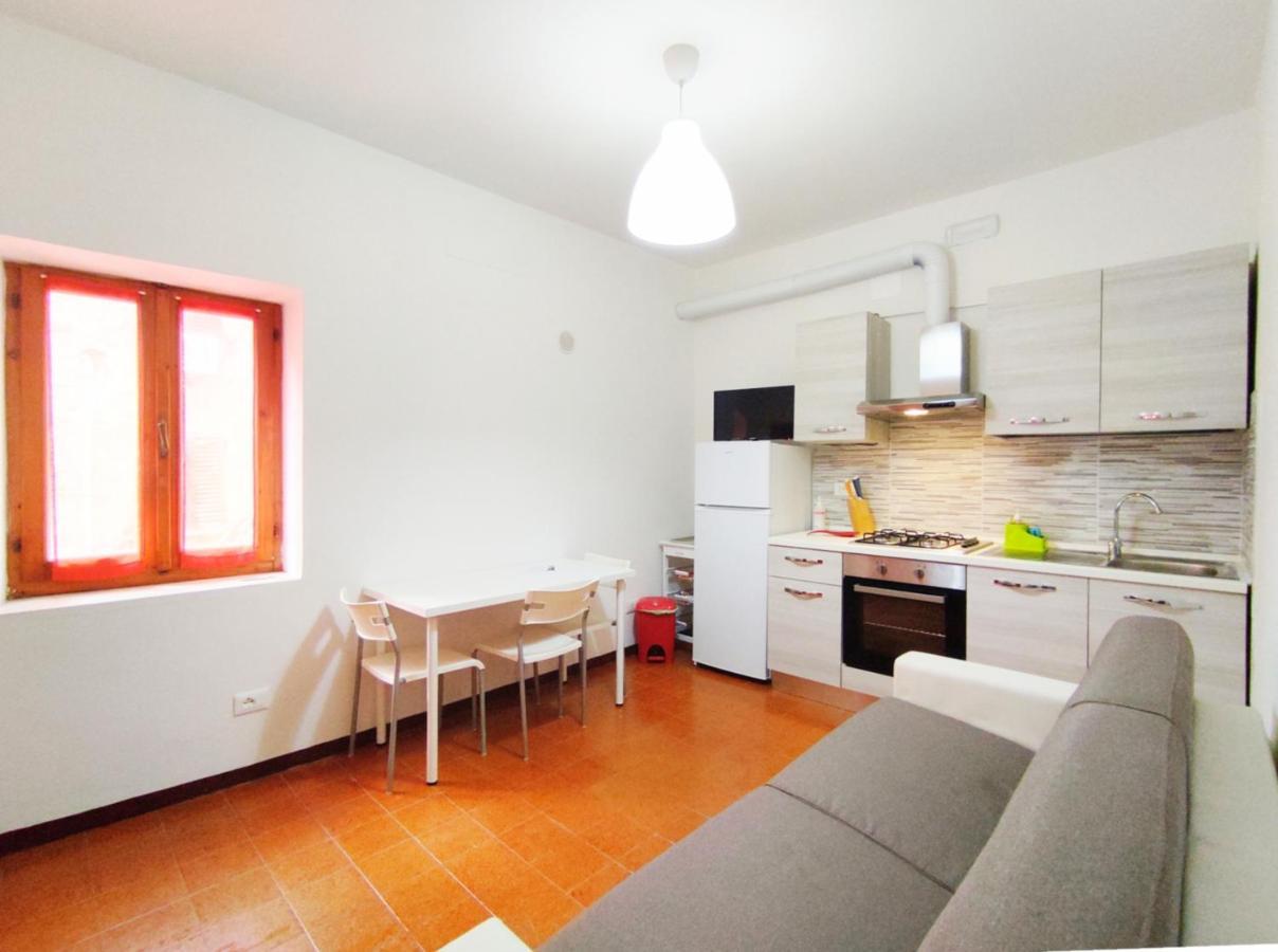 Apartamento Attico Casa Via Rocca Sole Poggibonsi Exterior foto